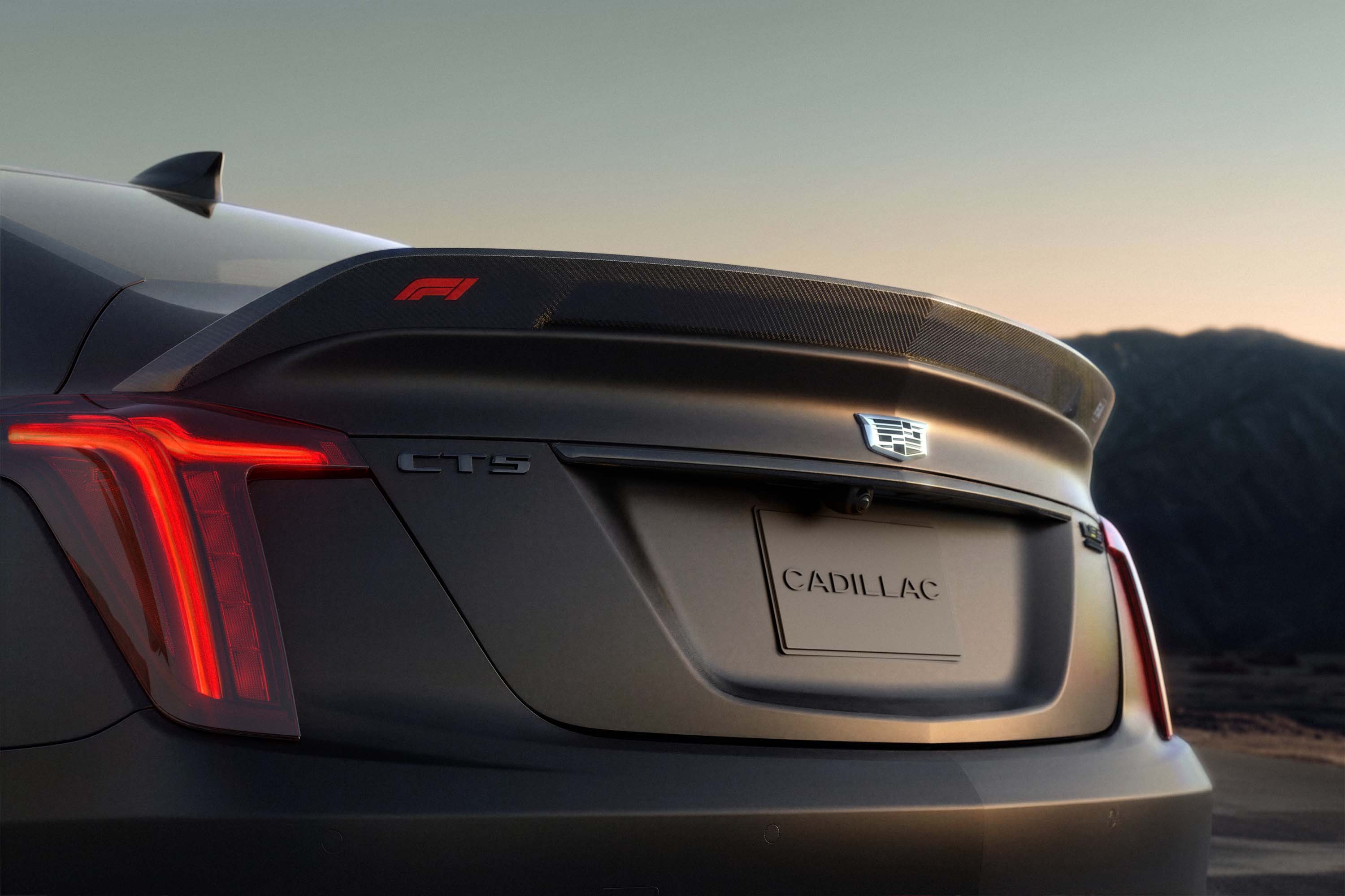 MY26_Cadillac_CT5_Blackwing_F1_SpoilerDetail